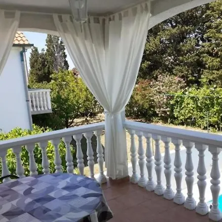 Lejlighed Anchor With Shared Swimming Pool Privlaka (Zadar)