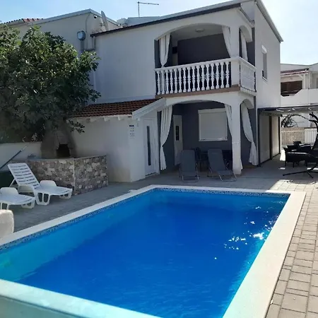 Lejlighed Anchor With Shared Swimming Pool Privlaka (Zadar)